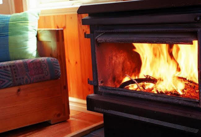 Bush House & Eco Retreats